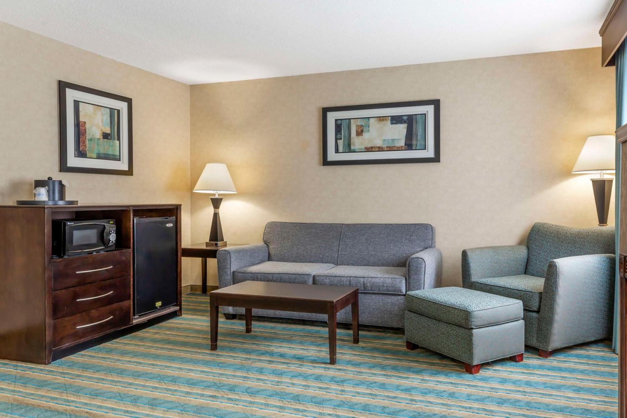 Best Western Plus Berkshire Hills Inn & Suites Pittsfield Dış mekan fotoğraf
