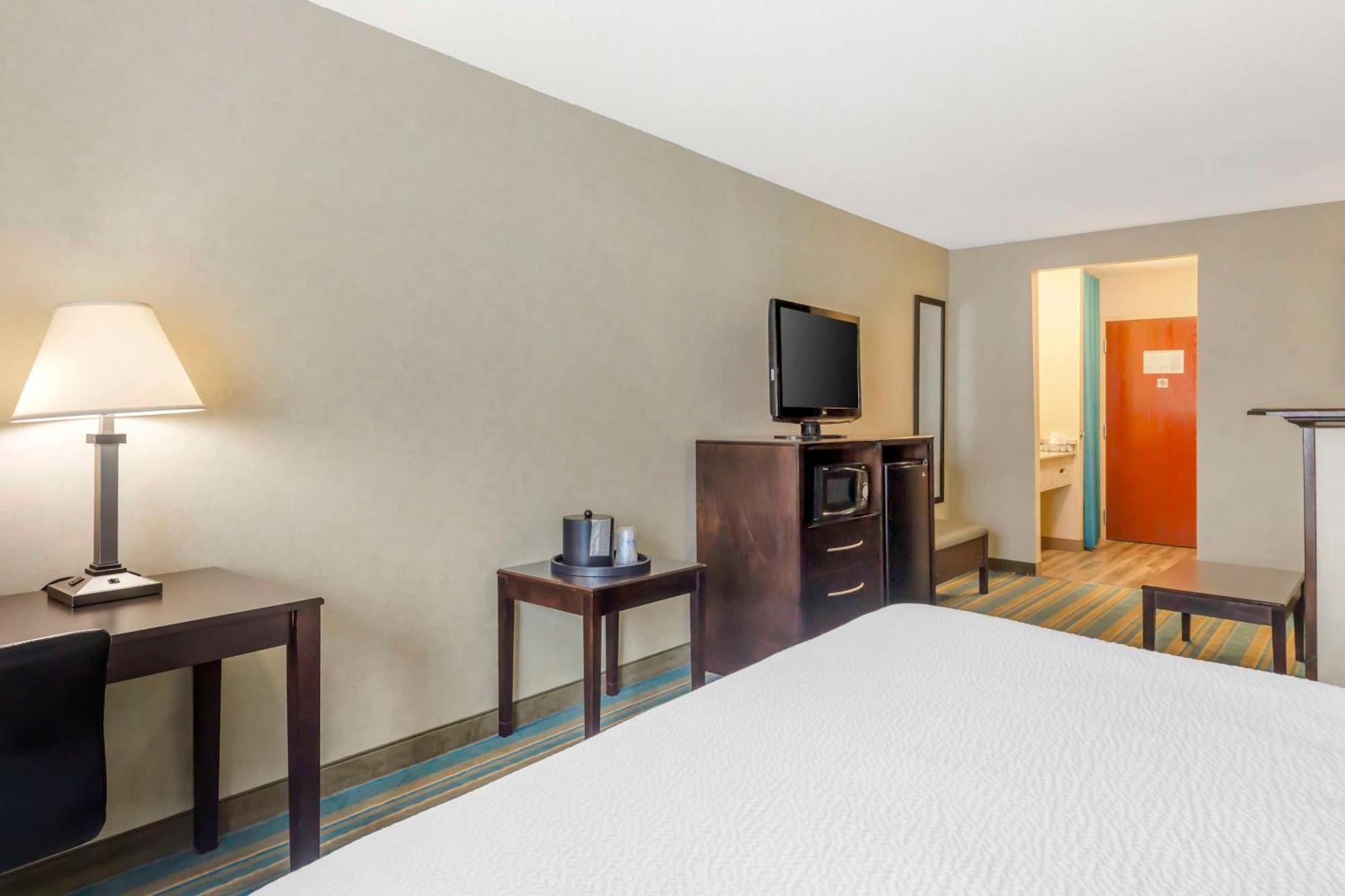 Best Western Plus Berkshire Hills Inn & Suites Pittsfield Dış mekan fotoğraf